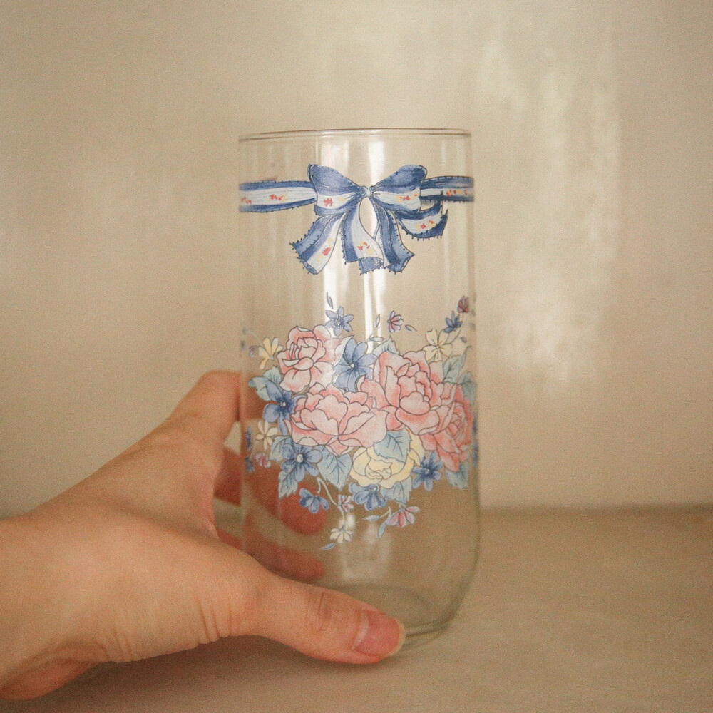 빈티지 리본 꽃무늬 컵