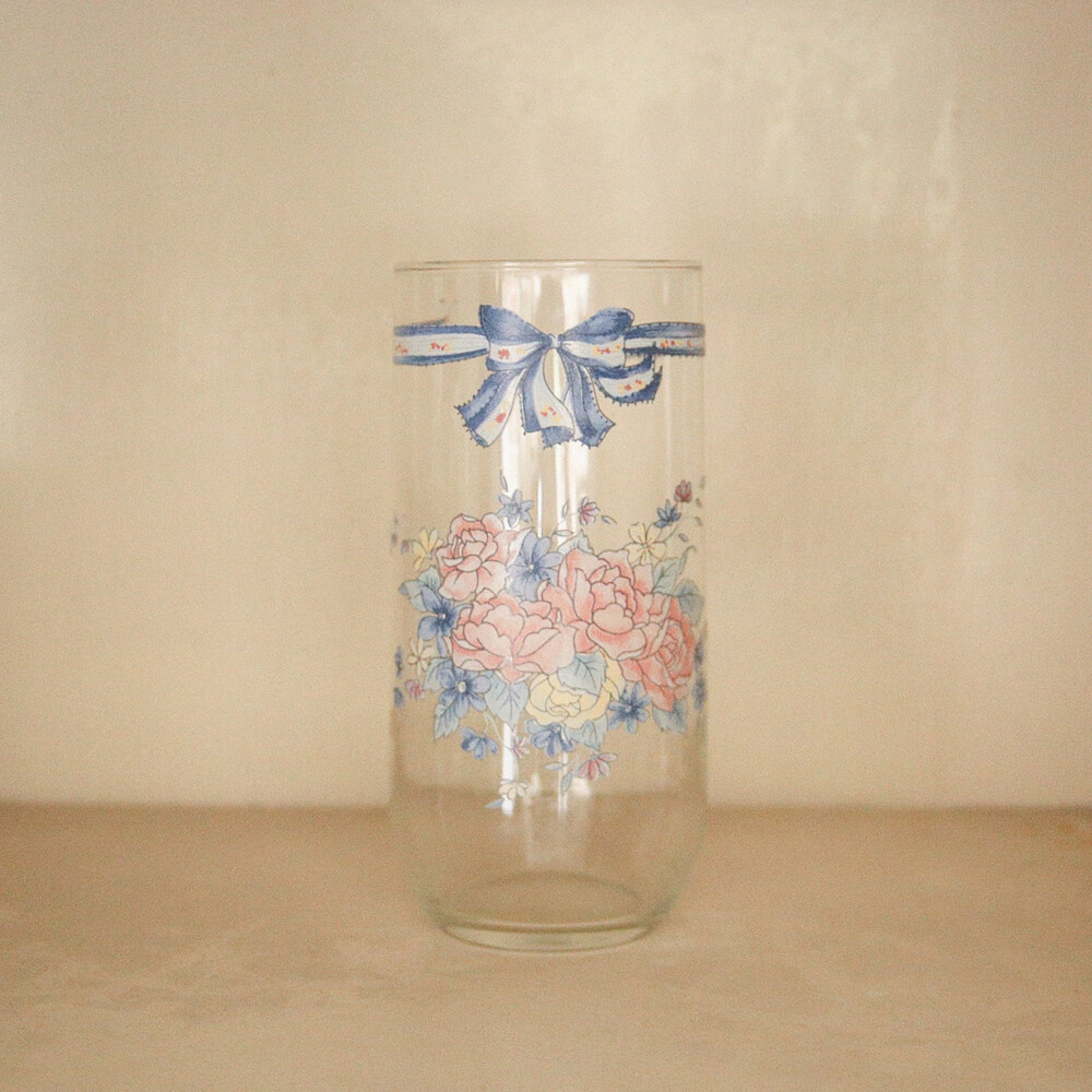 빈티지 리본 꽃무늬 컵
